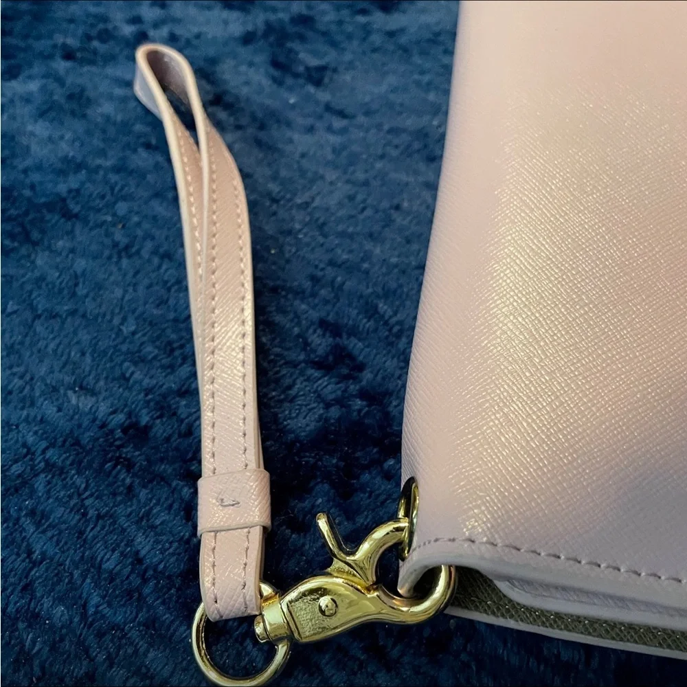 NWT Neiman Marcus Women's Magnetic Folding Clutch Bag Wristlet Wallet